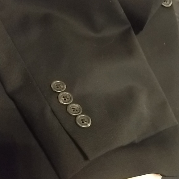 Men's black Izod suit - Picture 4 of 4